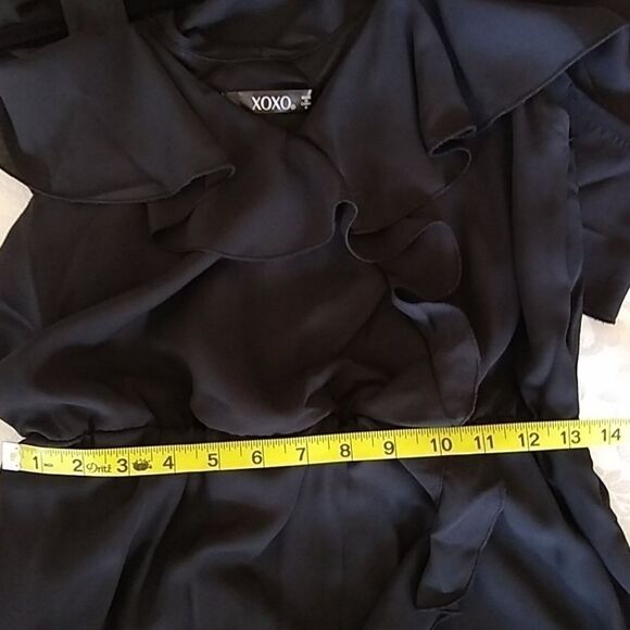 XOXO Ruffled Hi-Low Maxi Col Shoulder Dress - Medium - Picture 8 of 10